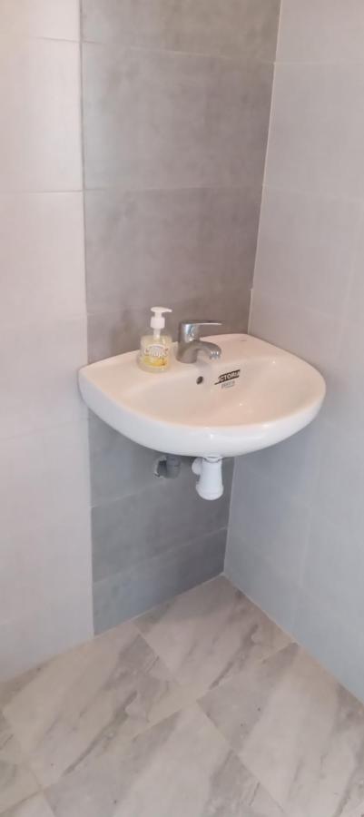 Appartement Pres De Casanearshore Et L'Ofppt 卡萨布兰卡 外观 照片